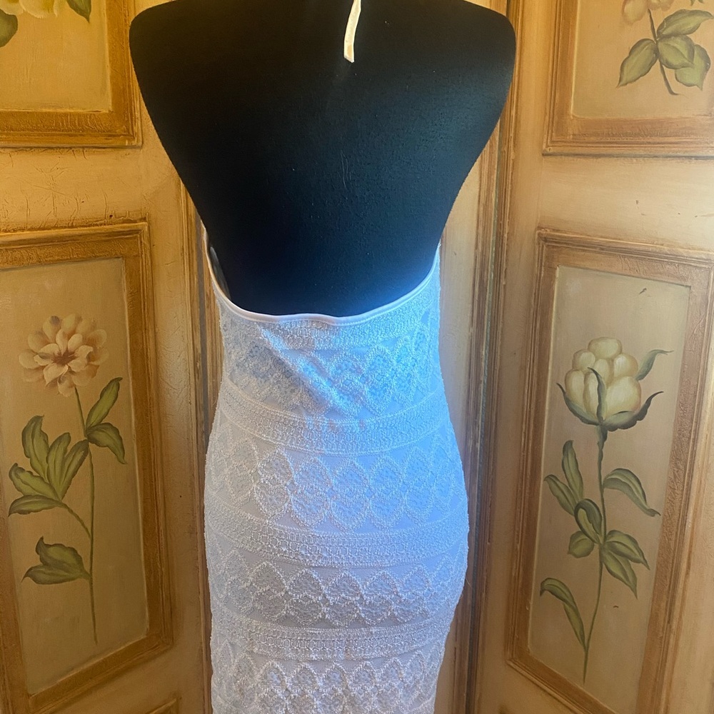 Lace Dress - Picture 3 of 5